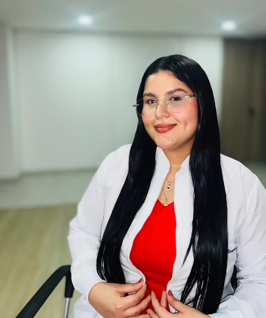 Dra. Leidy Yohana Romero - OPTÓMETRA